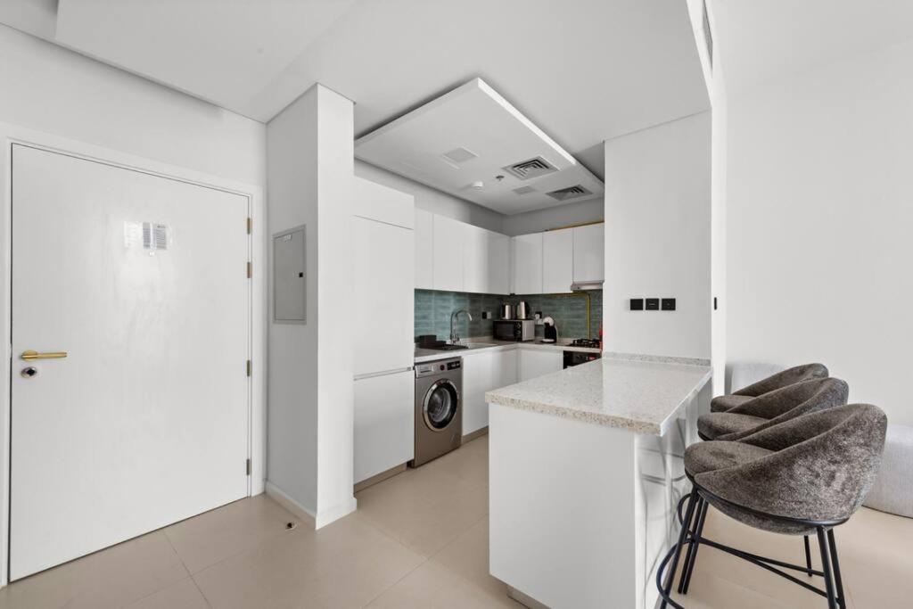 Unique 1 Bhk Near To Metro
